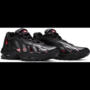 Supreme x Air max 96 Black